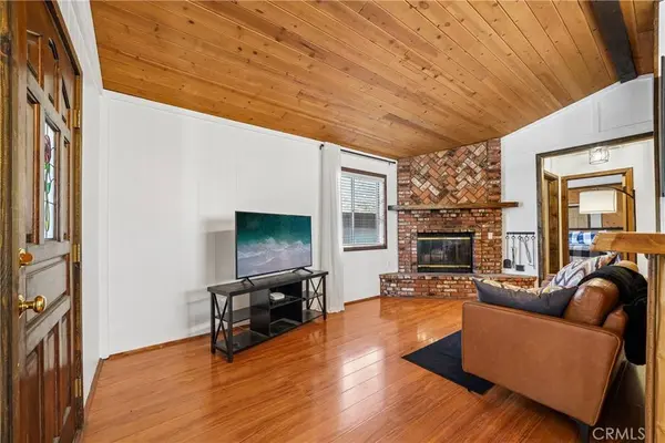 40137 Mahanoy LN, Big Bear Lake, CA 92315