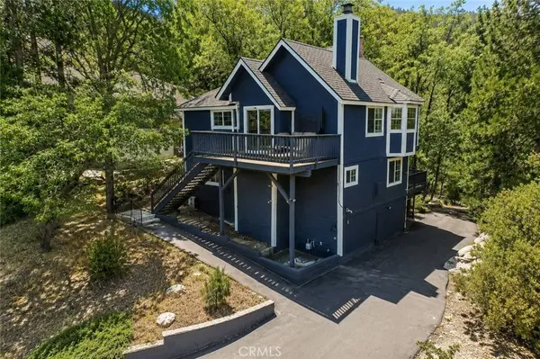 28833 Manitoba DR, Lake Arrowhead, CA 92352