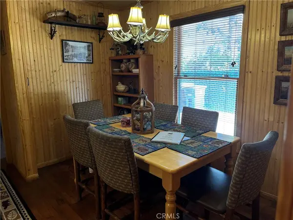 437 Victoria LN, Sugarloaf, CA 92386