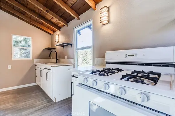 33350 Robin DR, Green Valley Lake, CA 92341