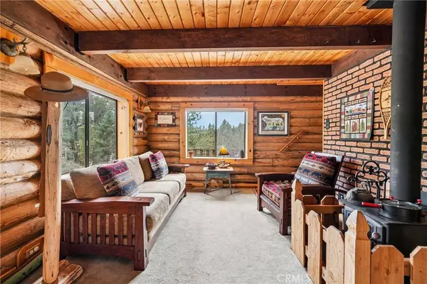 33329 Robin DR, Green Valley Lake, CA 92341