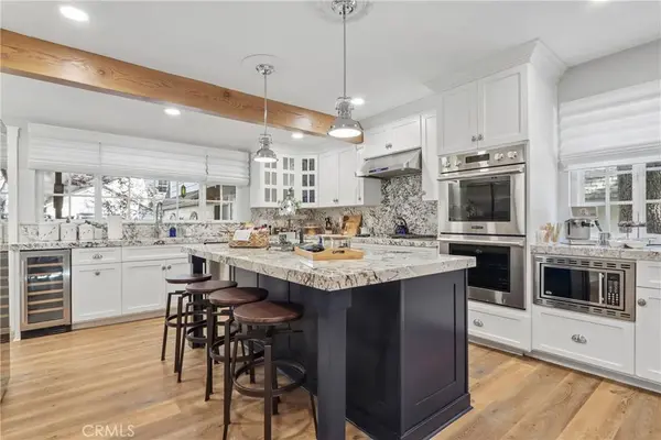 229 Hemlock DR, Lake Arrowhead, CA 92352