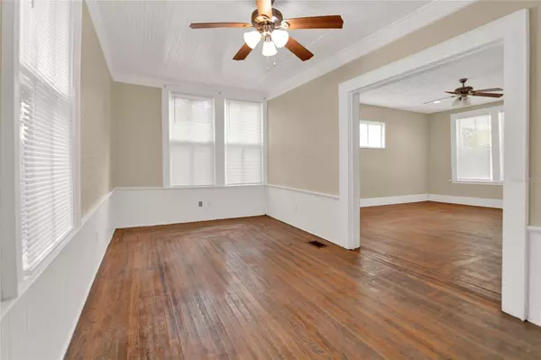 111 N STONE ST, Deland, FL 32720