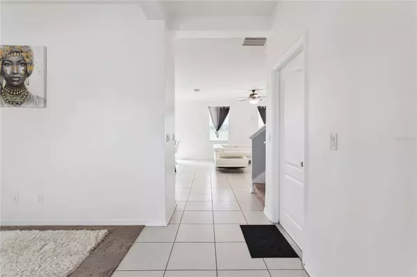 2608 LIMERICK CIR, Grand Island, FL 32735