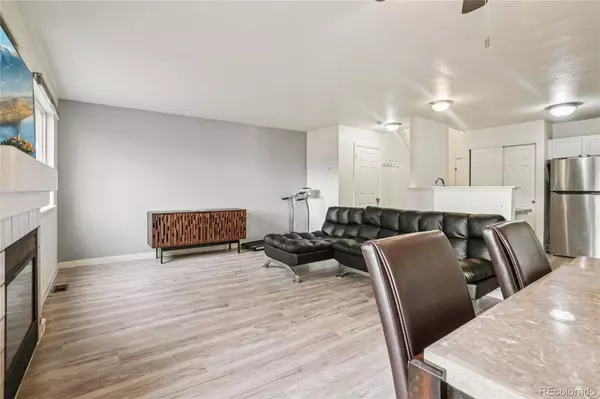 1147 S Ventura CIR #D, Aurora, CO 80017