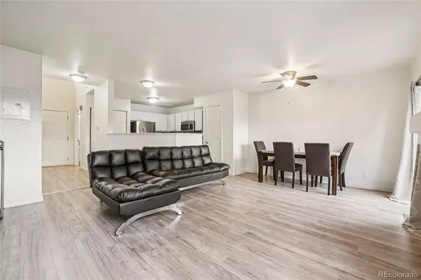 1147 S Ventura CIR #D, Aurora, CO 80017