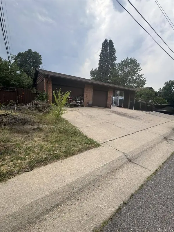 2800 S York ST, Denver, CO 80210