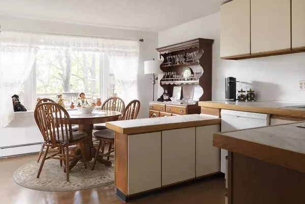 24-26 Knight Ave, Marblehead, MA 01945