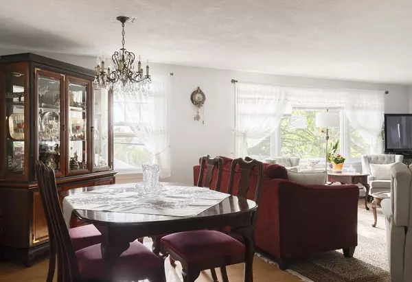 24-26 Knight Ave, Marblehead, MA 01945