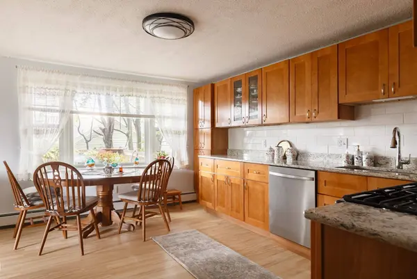 24-26 Knight Ave, Marblehead, MA 01945