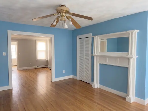 90 Princeton St, Boston, MA 02128
