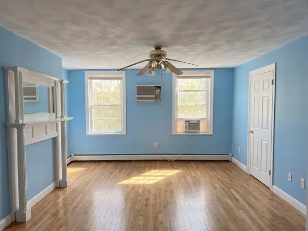 90 Princeton St, Boston, MA 02128