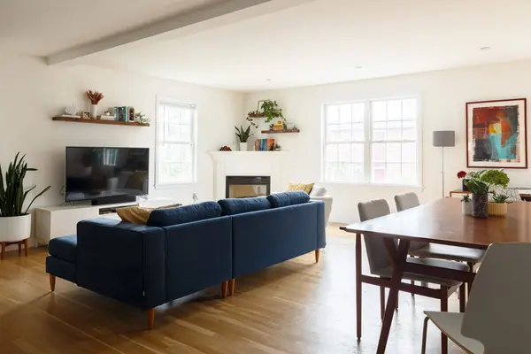 15 Parkers Ln #1, Waltham, MA 02453