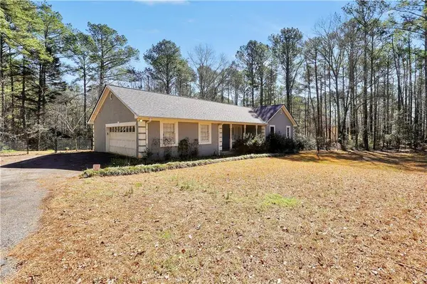 996 Coan DR, Locust Grove, GA 30248