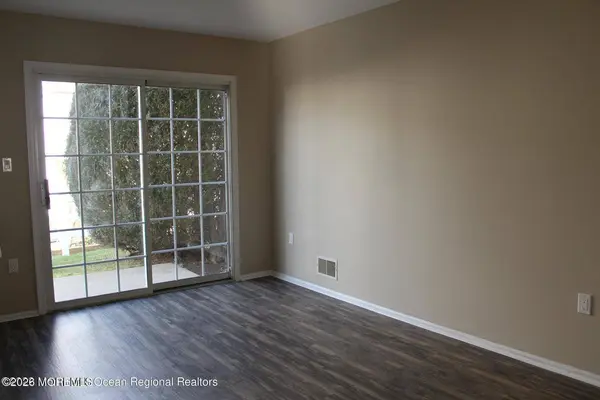 60 Perri Road, Freehold, NJ 07728
