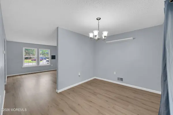 500 Begonia Court, Jackson, NJ 08527