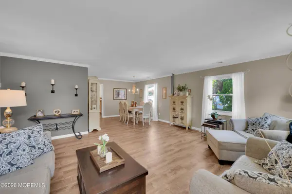 25 Ryan Road, Manalapan, NJ 07726