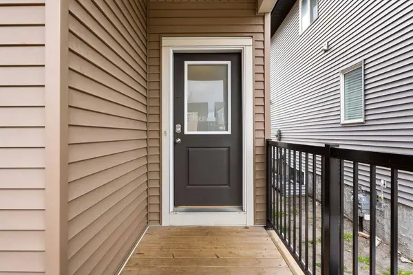 132 Highview Gate SE, Airdrie, AB T4A 3L6