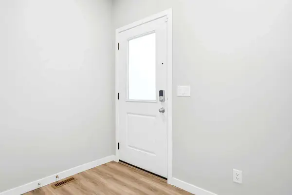 132 Highview Gate SE, Airdrie, AB T4A 3L6