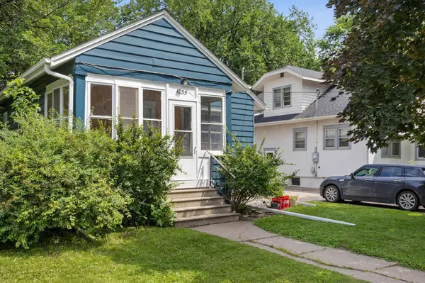 1035 University DR N, Fargo, ND 58102