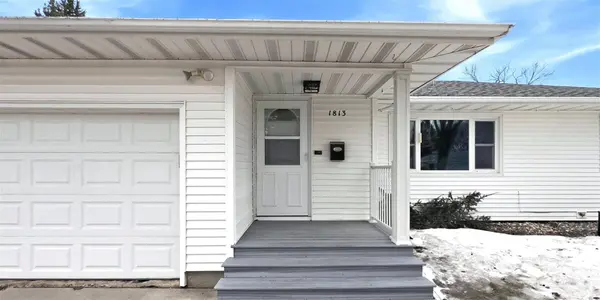 1813 13th ST S, Moorhead, MN 56560