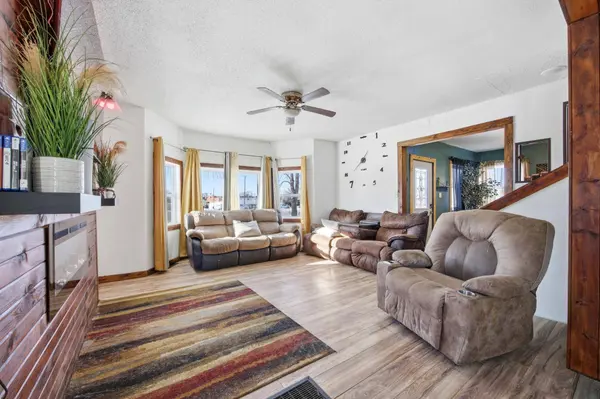 116 2nd AVE N, Wahpeton, ND 58075