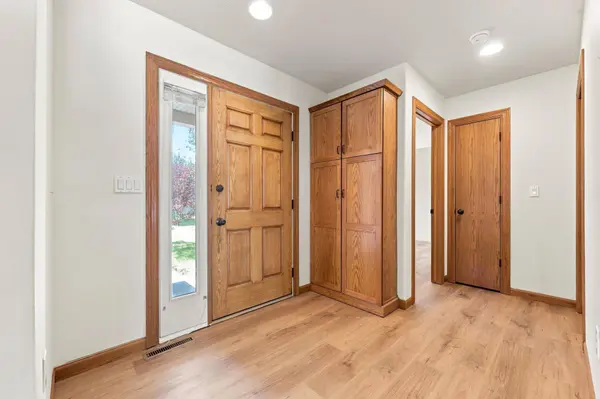 220 15th Avenue WAY, West Fargo, ND 58078