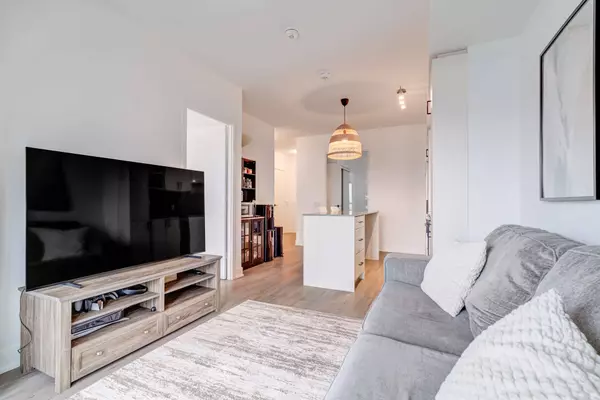 50 George Butchart DR #614, Toronto W05, ON M3K 0C9