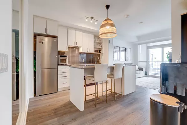 50 George Butchart DR #614, Toronto W05, ON M3K 0C9