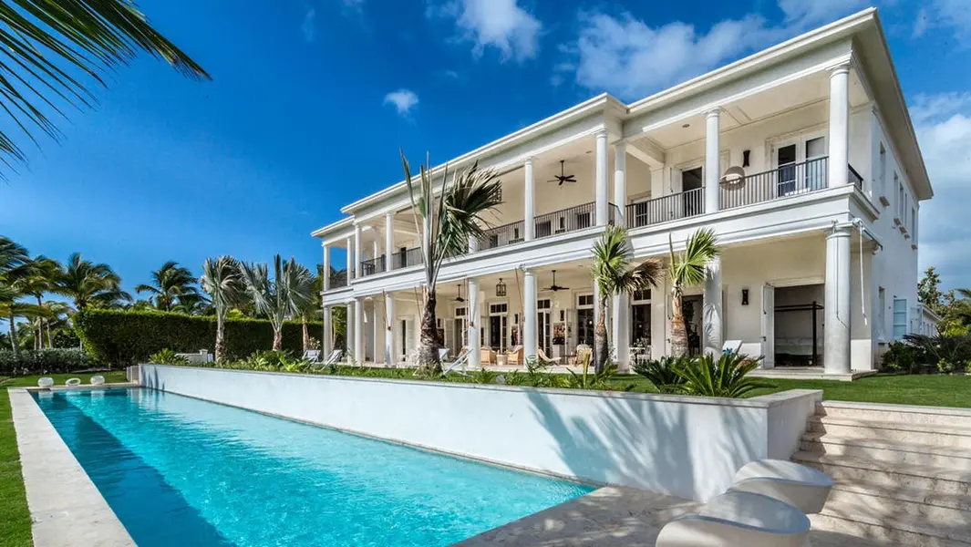 Furniture Corales Golf Course and Lake,