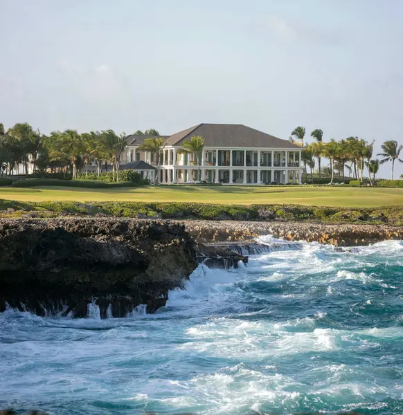 Ocean Cliff Views Villa,