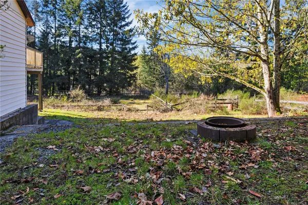 3080 Wild Rose Blvd, Nanoose Bay, BC V9P 9E4