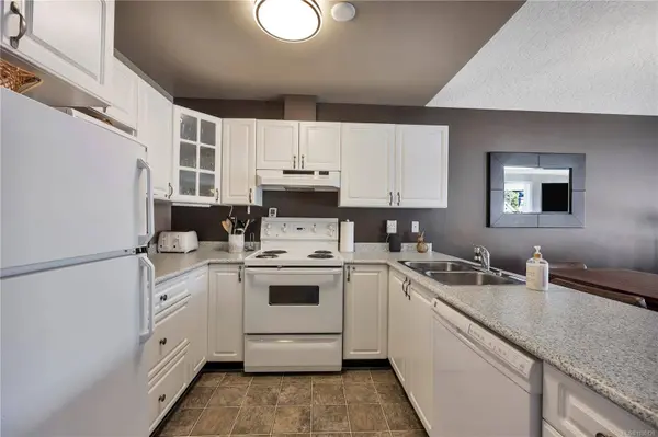 1201 Henry Rd #407, Courtenay, BC V9J 1L0
