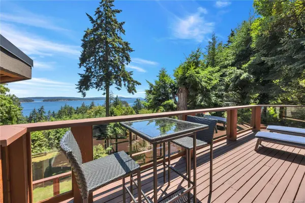 1370 Ivor Rd, Nanaimo, BC V9X 1P7