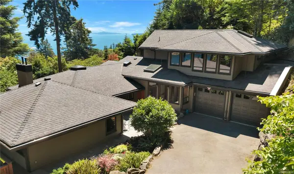 1370 Ivor Rd, Nanaimo, BC V9X 1P7