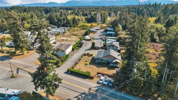 6001/6010 Island Hwy, Qualicum Beach, BC V9K 2E1
