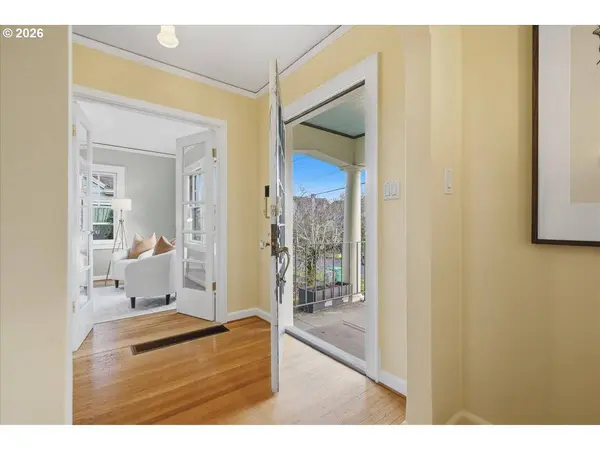 5115 NE MULTNOMAH ST, Portland, OR 97213