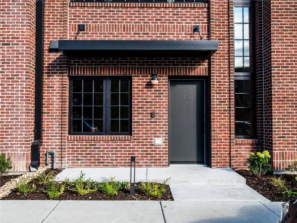 537 E 19th ST, Kansas City, MO 64108