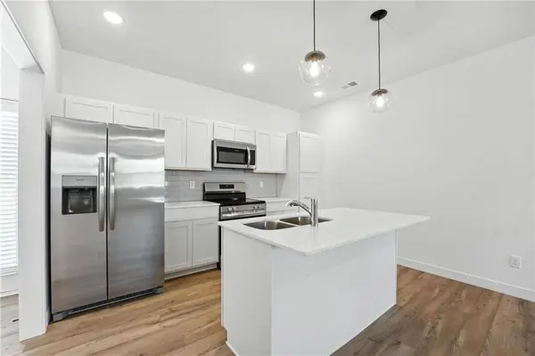 12417 Acacia DR, Lee's Summit, MO 64086