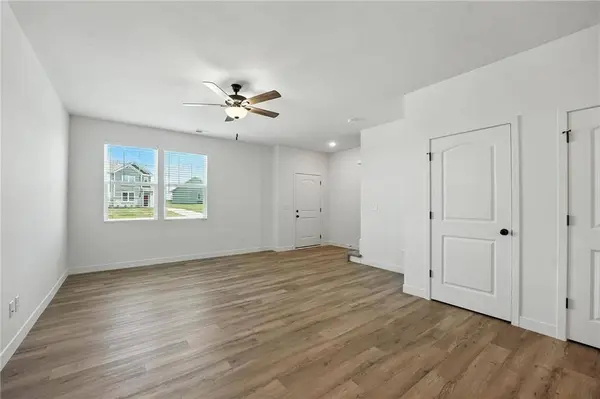 12417 Acacia DR, Lee's Summit, MO 64086