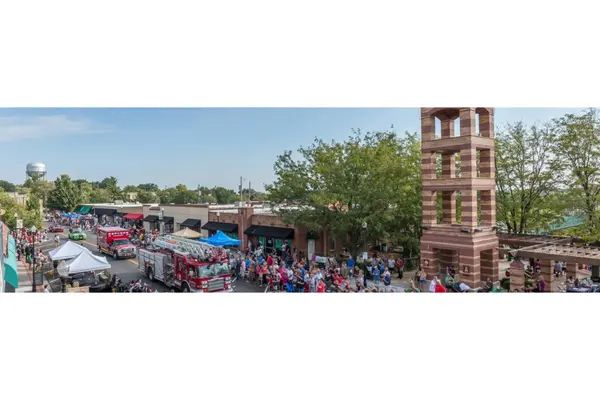 Downtown Overland Park Community Event