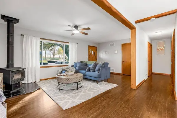 148 W Shawnee ST, Gardner, KS 66030