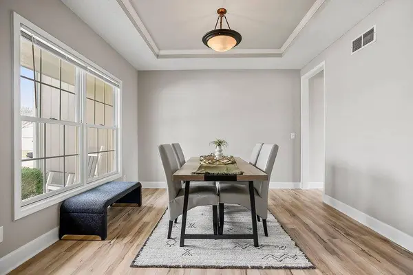 18447 W 154th TER, Olathe, KS 66062