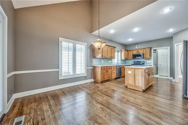 12216 England ST, Overland Park, KS 66213