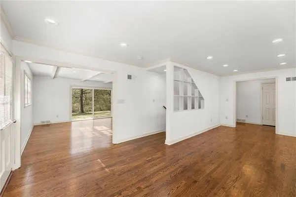 2341 W 98 ST, Leawood, KS 66206