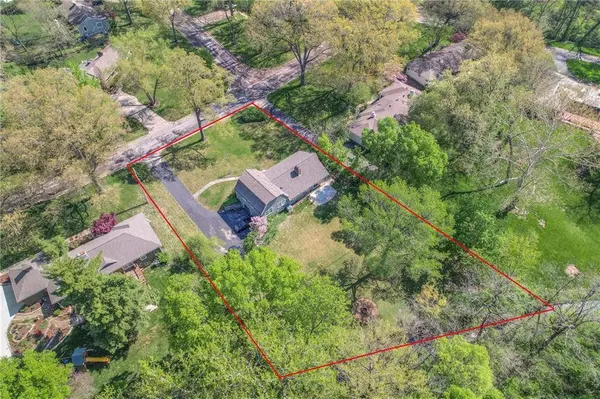 2341 W 98 ST, Leawood, KS 66206