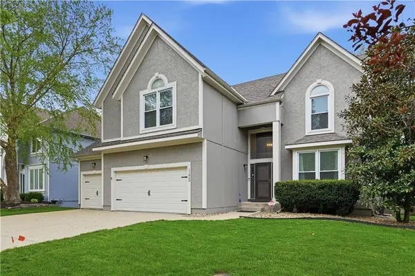 11909 W 131st ST, Overland Park, KS 66213