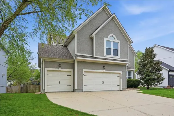 11909 W 131st ST, Overland Park, KS 66213