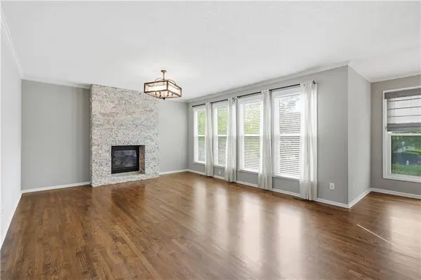 11909 W 131st ST, Overland Park, KS 66213