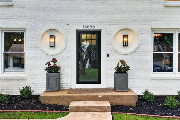 13655 S Sycamore ST, Olathe, KS 66062